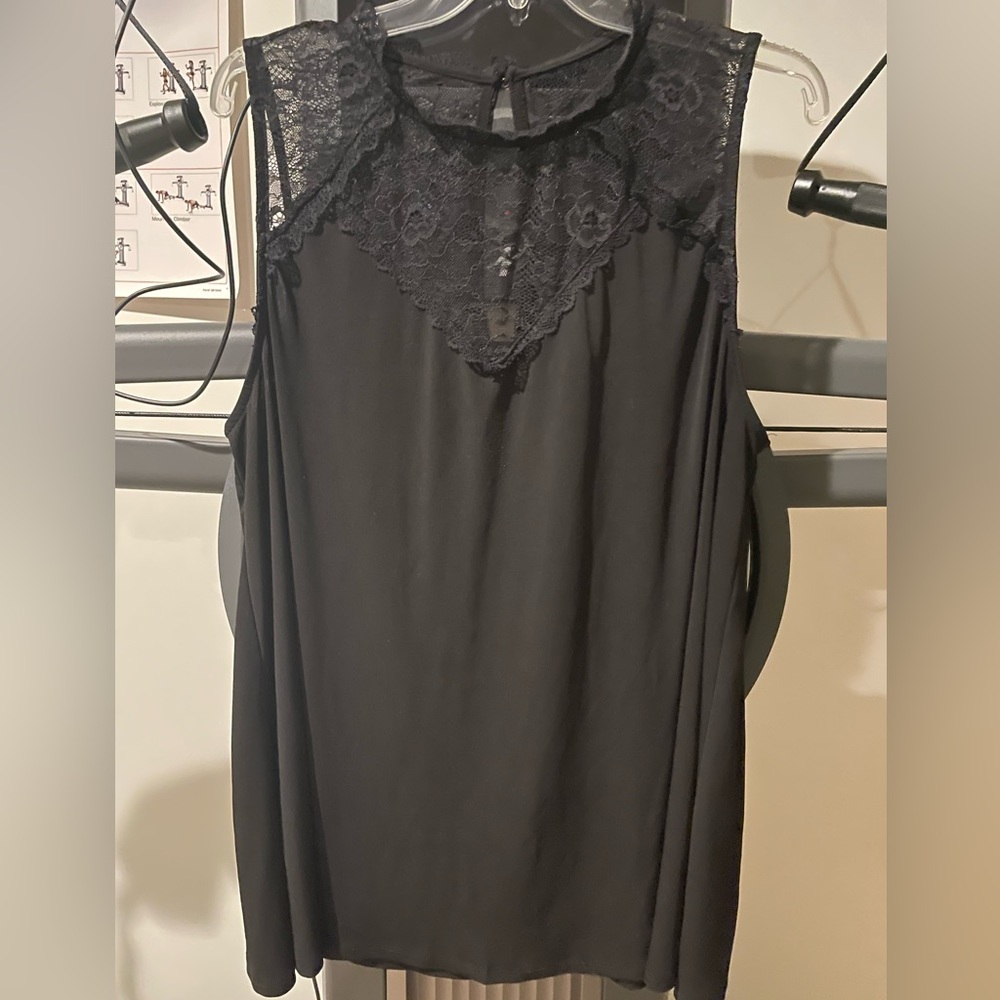 Torrid 2x black lace sleeveless blouse